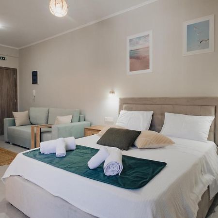 Savere Luxury Studios Skiathos Exterior foto