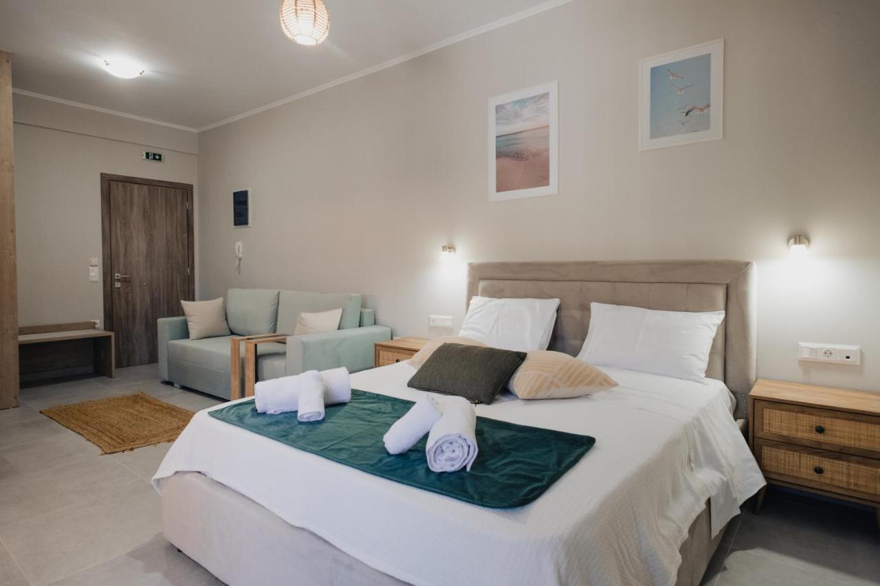 Savere Luxury Studios Skiathos Exterior foto